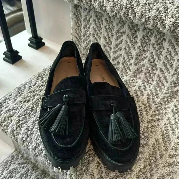 Via Spiga loafers. Women’s size 7.  Black suede material with tassels. - Picture 1 of 10